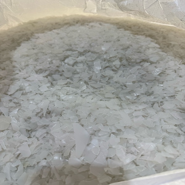 PCR rHDPE Flakes.jpg